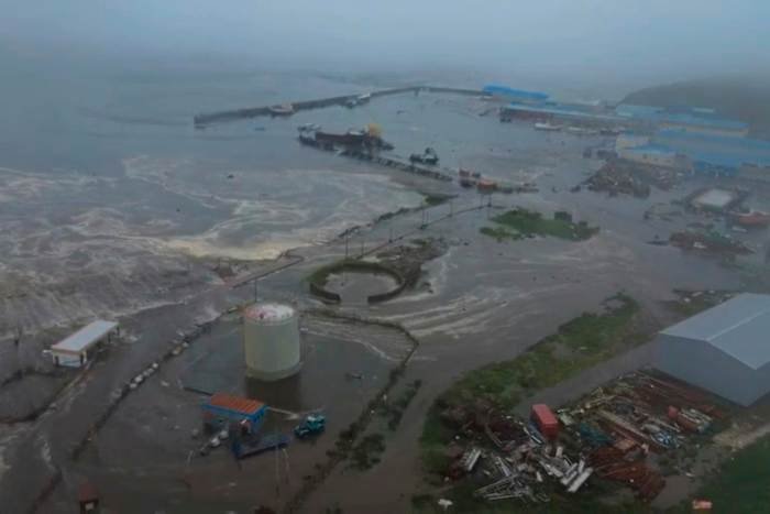 Russia’s Far East Avoids Major Damage After Earthquake, Tsunami