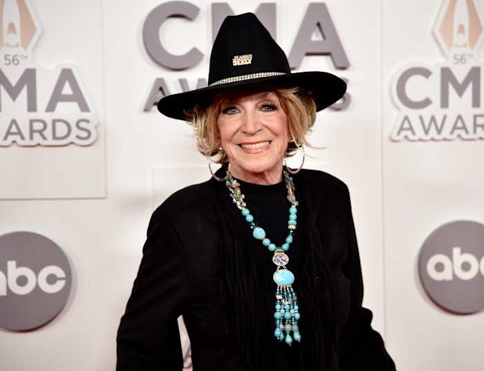 Jeannie Seely, Country Star of "Don’t Touch Me," Dies at 85