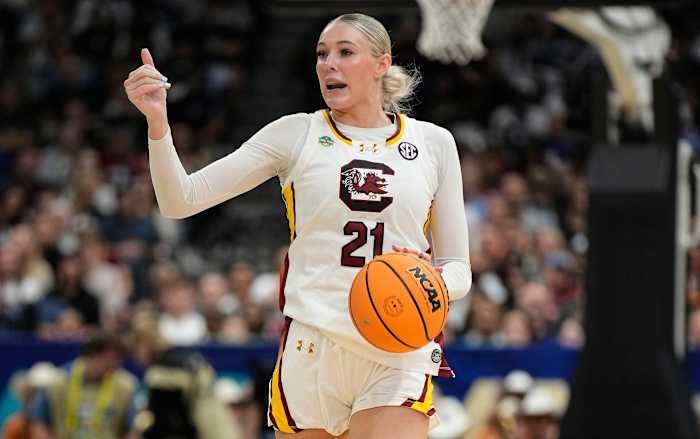 South Carolina’s Chloe Kitts Out for Season With Torn ACL