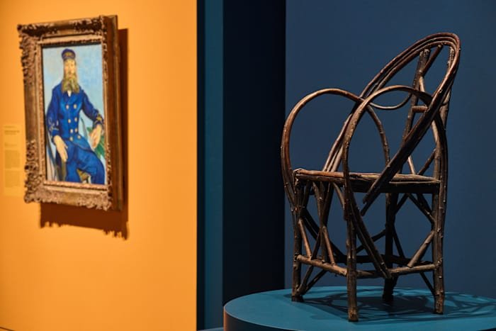 Van Gogh Museum Unveils Exhibition on Postman and Family Models