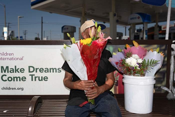 California’s New Law Shields Sidewalk Vendors from Immigration Raids